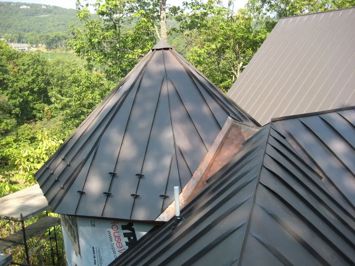 Professional Roof Tarp Installation by Craftsman Roofing in Moraine